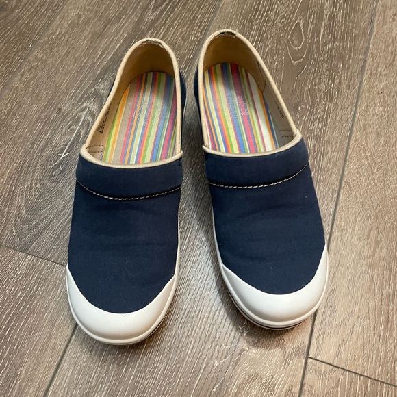 Dansko Navy Canvas Vegan Clogs 9.5, 40 EU Shoes - Picture 2 of 8
